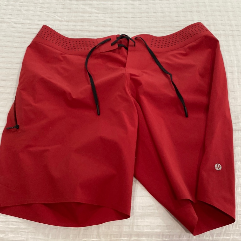 Mens Lululemon board shorts